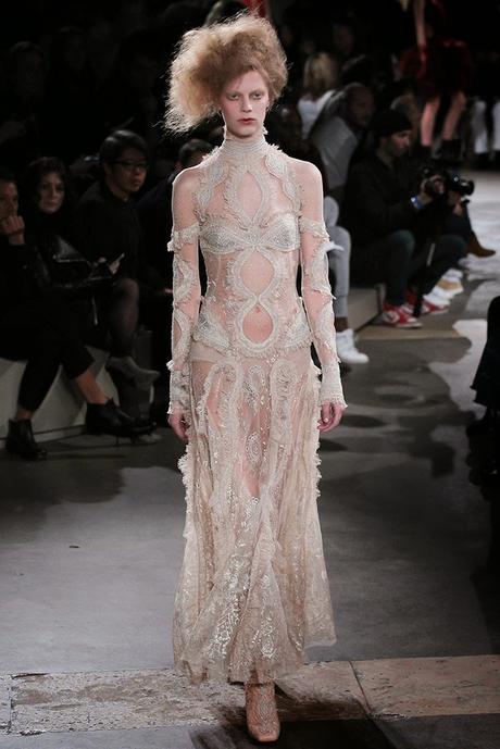 Alexander McQueen Paris Fashion Week Otoño invierno 2015-2016 Alexander McQueen Paris Fashion Week Otoño invierno 2015-2016