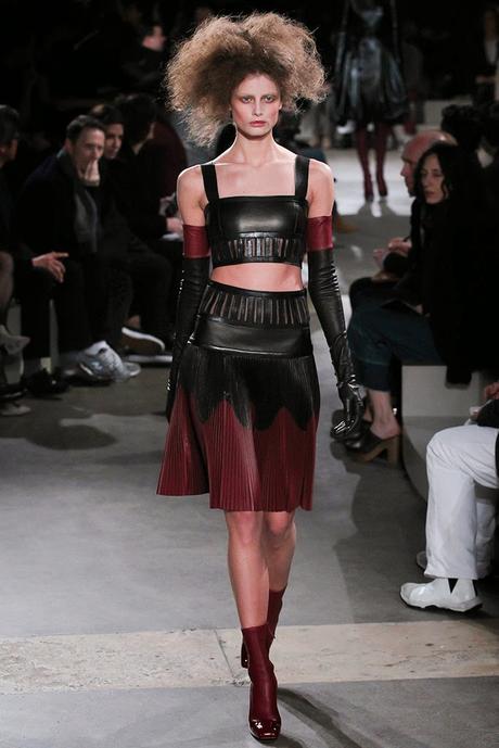 Alexander McQueen Paris Fashion Week Otoño invierno 2015-2016 Alexander McQueen Paris Fashion Week Otoño invierno 2015-2016