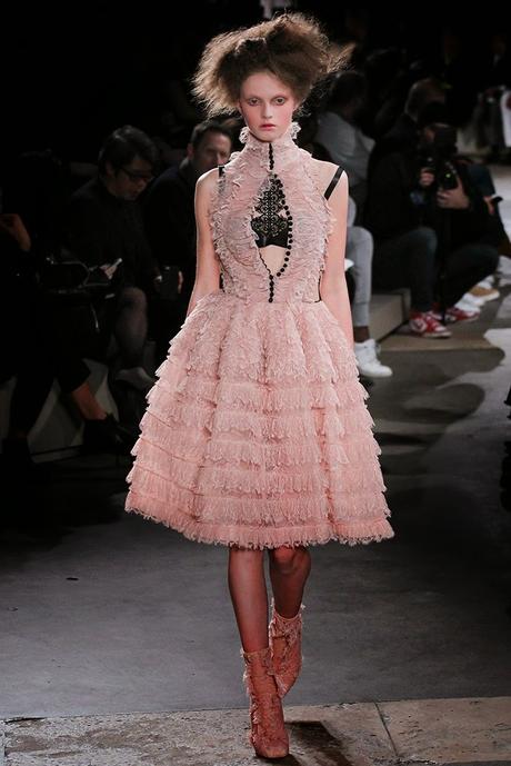 Alexander McQueen Paris Fashion Week Otoño invierno 2015-2016 Alexander McQueen Paris Fashion Week Otoño invierno 2015-2016