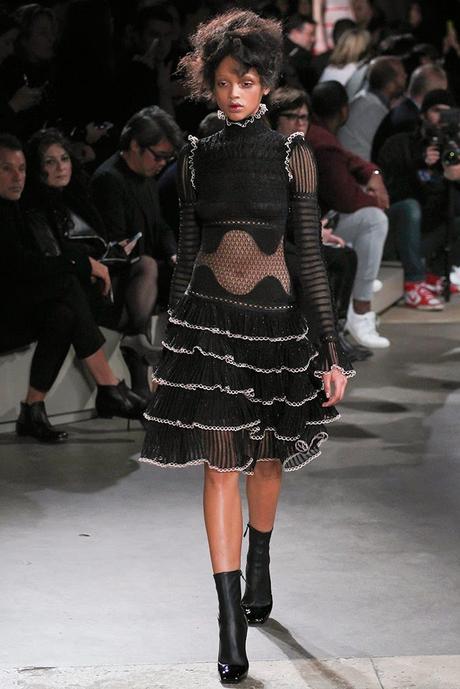 Alexander McQueen Paris Fashion Week Otoño invierno 2015-2016 Alexander McQueen Paris Fashion Week Otoño invierno 2015-2016