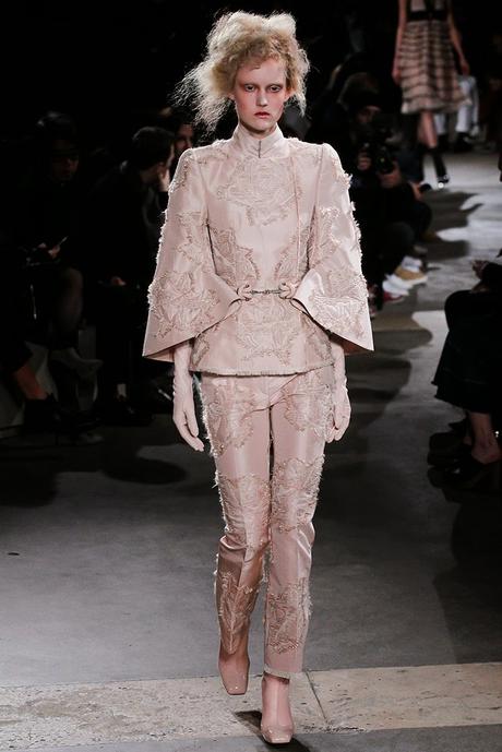 Alexander McQueen Paris Fashion Week Otoño invierno 2015-2016 Alexander McQueen Paris Fashion Week Otoño invierno 2015-2016