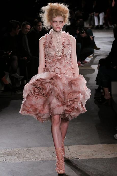 Alexander McQueen Paris Fashion Week Otoño invierno 2015-2016 Alexander McQueen Paris Fashion Week Otoño invierno 2015-2016