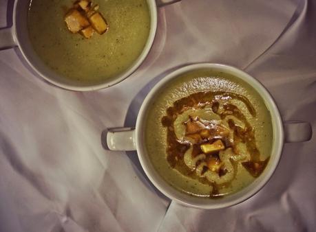 CREMA DE HINOJO & CHULETAS EN SALSA DE CURCUMA CREMA DE HINOJO & CHULETAS EN SALSA DE CURCUMA