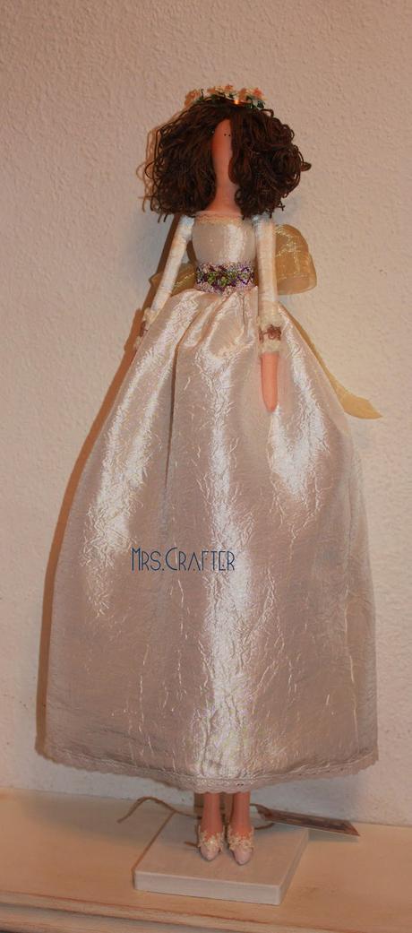 HOY, MUÑECAS HOY, MUÑECAS