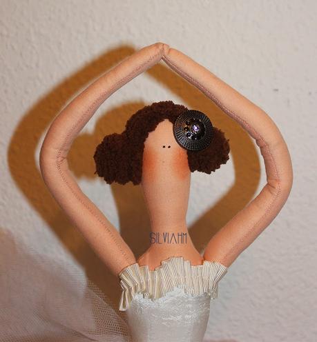 HOY, MUÑECAS HOY, MUÑECAS