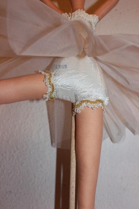 HOY, MUÑECAS HOY, MUÑECAS