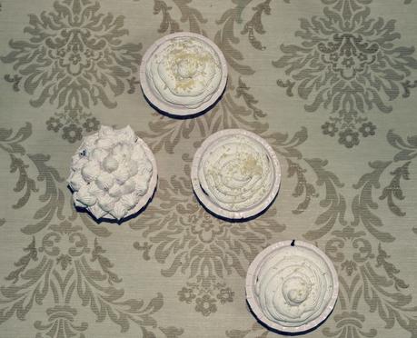 CUPCAKES DE ALMENDRAS CON MASCARPONE CUPCAKES DE ALMENDRAS CON MASCARPONE