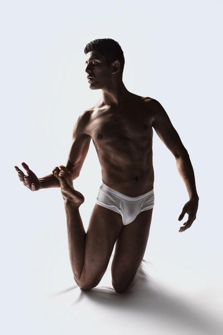 “Cruel” de Ebert Ortiz como invitada del Rino CRUEL (2) - copia