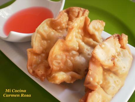 EMPANADILLAS FRITAS RELLENAS DE POLLO CON CEBOLLETA Y JENGIBRE EMPANADILLAS FRITAS RELLENAS DE POLLO CON CEBOLLETA Y JENGIBRE