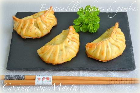 Empanadillas chinas o samosas de gambas y verduras, puerro, calabacín. Receta casera, fácil y rápida.