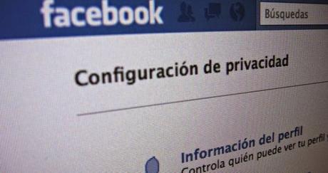25.000 usuarios demandan a Facebook por no respetar su privacidad.