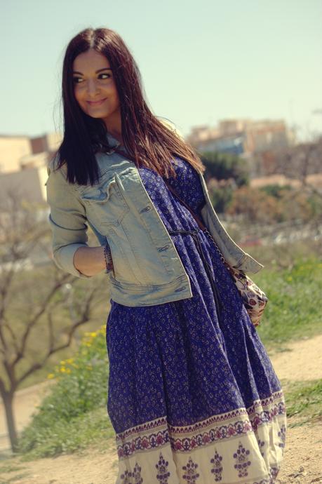 Y con un vestido BoHo Y con un vestido BoHo