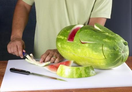 Conejo de sandía con fruta Conejo de sandía con fruta