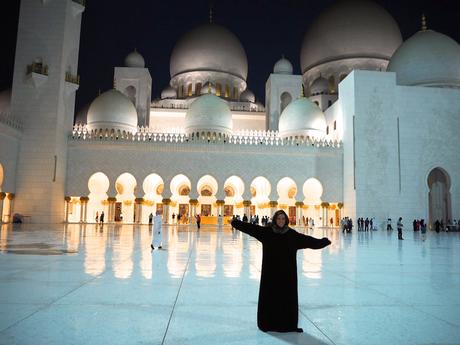 Grand Mosque, Abu Dhabi OLYMPUS DIGITAL CAMERA