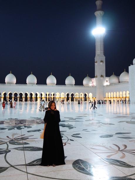Grand Mosque, Abu Dhabi OLYMPUS DIGITAL CAMERA
