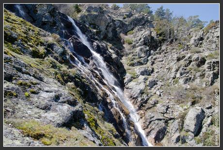 Chorrera de Mojonavalle en el Puerto de Canencia Madrid