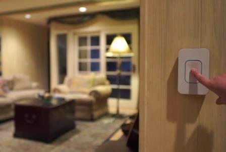 Switchmate, el dispositivo conectado que convierte en “inteligentes” a los interruptores comunes de luz Switchmate, el dispositivo conectado que convierte en “inteligentes” a los interruptores comunes de luz