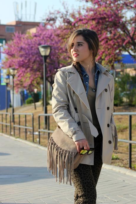 TRENCH AND KHAKI TRENCH AND KHAKI