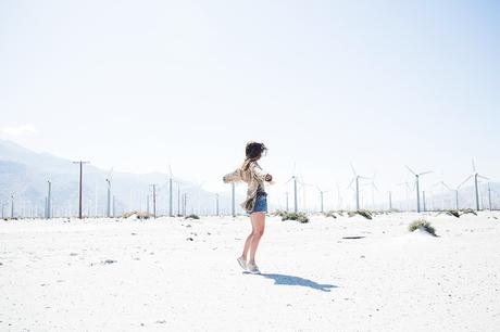 COACHELLA DAY 1 Coachella_Music_Festival-Fringed_Jacket-Polo_Ralph_Lauren-Vintage_Levis-Outfit-Festival_Look-Street_Style-28