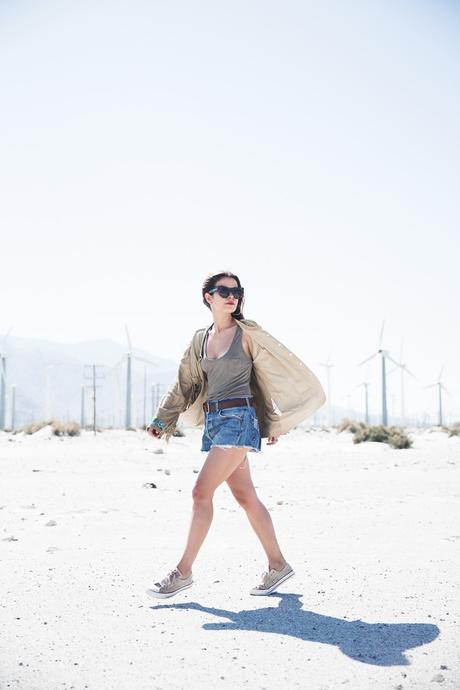 COACHELLA DAY 1 Coachella_Music_Festival-Fringed_Jacket-Polo_Ralph_Lauren-Vintage_Levis-Outfit-Festival_Look-Street_Style-2