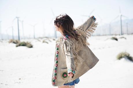 COACHELLA DAY 1 Coachella_Music_Festival-Fringed_Jacket-Polo_Ralph_Lauren-Vintage_Levis-Outfit-Festival_Look-Street_Style-36