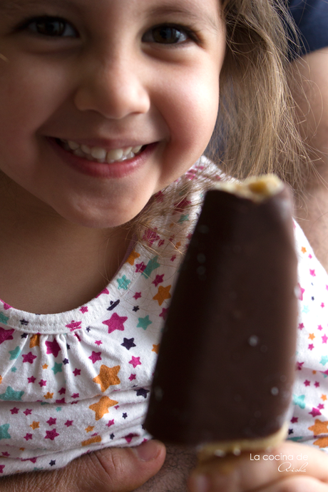 Helado de café, coco y chocolate Helado de café, coco y chocolate