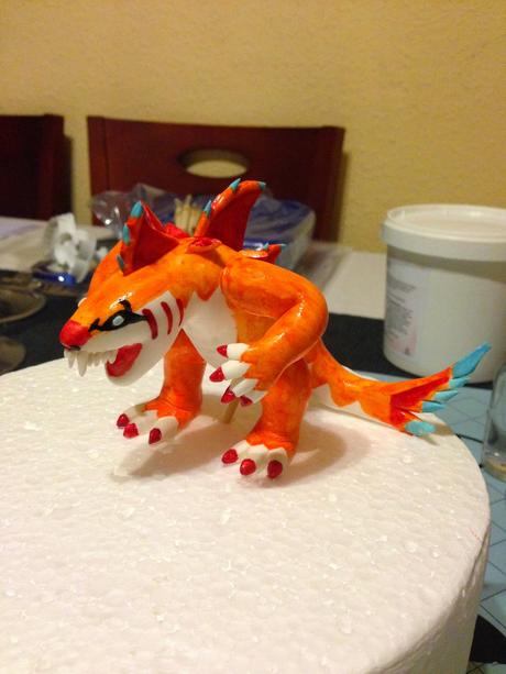 Tarta Invizimals con modelado de Tigershark y papel de azucar Tarta Invizimals con modelado de Tigershark y papel de azucar