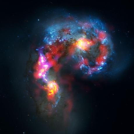 Las Antenas desde el Alma y el Hubble