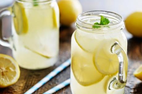 REFRESCO DE LIMÓN Y PEPINO PARA QUEMAR GRASA REFRESCO DE LIMÓN Y PEPINO PARA QUEMAR GRASA