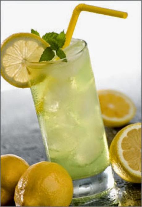 REFRESCO DE LIMÓN Y PEPINO PARA QUEMAR GRASA REFRESCO DE LIMÓN Y PEPINO PARA QUEMAR GRASA