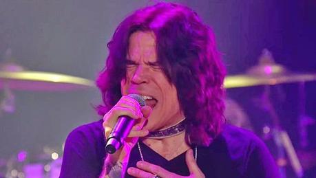 Skid Row reinterpreta la canción 18 & Life con la voz de Tony Harnell Skid Row reinterpreta la canción 18 & Life con la voz de Tony Harnell