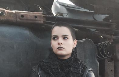 Primera Imagen De Brianna Hildebrand En El Set De Deadpool Primera Imagen De Brianna Hildebrand En El Set De Deadpool