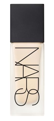 All Day Luminous Weightless Foundation El Nuevo Fondo de Maquillaje de NARS All Day Luminous Weightless Foundation El Nuevo Fondo de Maquillaje de NARS
