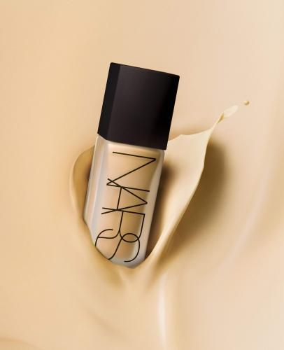 All Day Luminous Weightless Foundation El Nuevo Fondo de Maquillaje de NARS All Day Luminous Weightless Foundation El Nuevo Fondo de Maquillaje de NARS