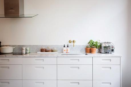 Un apartamento totalmente blanco Un apartamento totalmente blanco