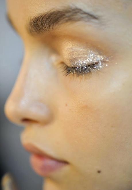 Saca la princesa que llevas dentro con estas ideas de maquillaje con purpurina Saca la princesa que llevas dentro con estas ideas de maquillaje con purpurina