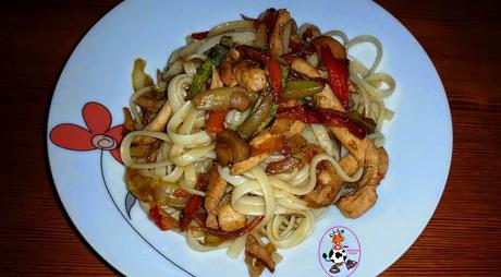 TALLARINES CON POLLO TALLARINES CON POLLO