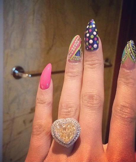 Nicki Minaj anillo de compromiso