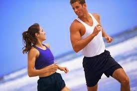 8 CONSEJOS PARA HACER EJERCICIO Y NO MORIR EN EL INTENTO 8 CONSEJOS PARA HACER EJERCICIO Y NO MORIR EN EL INTENTO