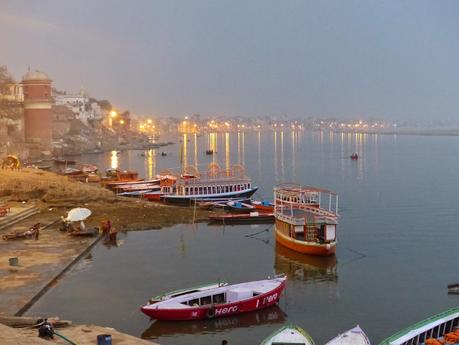 Por los ghats de Varanasi