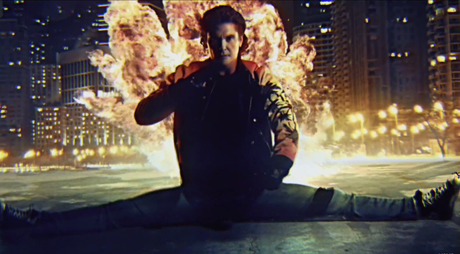 David Hasselhoff pierde su dignidad  interpretando el tema principal de 'Kung Fury'