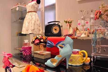 Rincones del showroom de Let`s Make Vintage El Espejo: aliado o enemigo