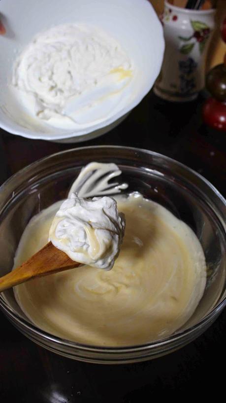 Mousse de yogur y mango corazón chocolate Mousse de yogur y mango corazón chocolate