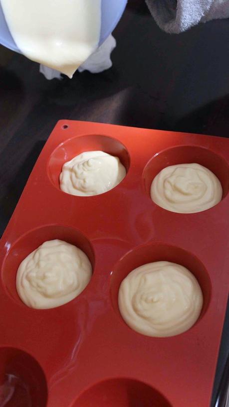 Mousse de yogur y mango corazón chocolate Mousse de yogur y mango corazón chocolate