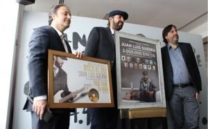 ‘Todo Tiene Su Hora Tour’ de Juan Luis Guerra Disco de oro A Juan Luis Guerra