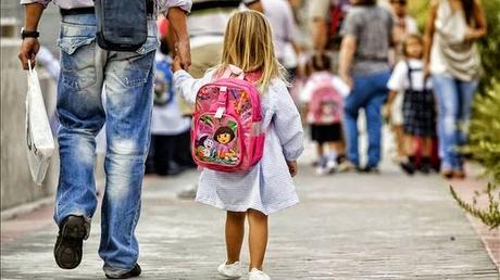 Personas tóxicas en las puertas del cole. Cómo reconocerlas y evitar que te contagien.