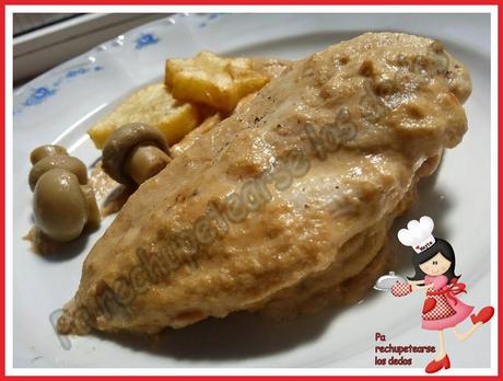 *Pechugas de pollo en salsa de nata y champiñones (tradicional) *Pechugas de pollo en salsa de nata y champiñones (tradicional)