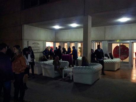 Una biblioteca para cenar (y llorar) Una biblioteca para cenar (y llorar)