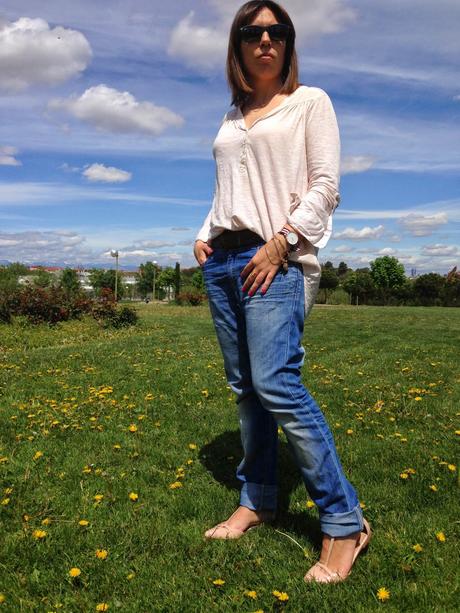 ANY SUNDAY.- ANY SUNDAY.-