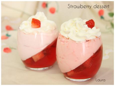 GELATINA DE FRESAS CON NATA GELATINA DE FRESAS CON NATA